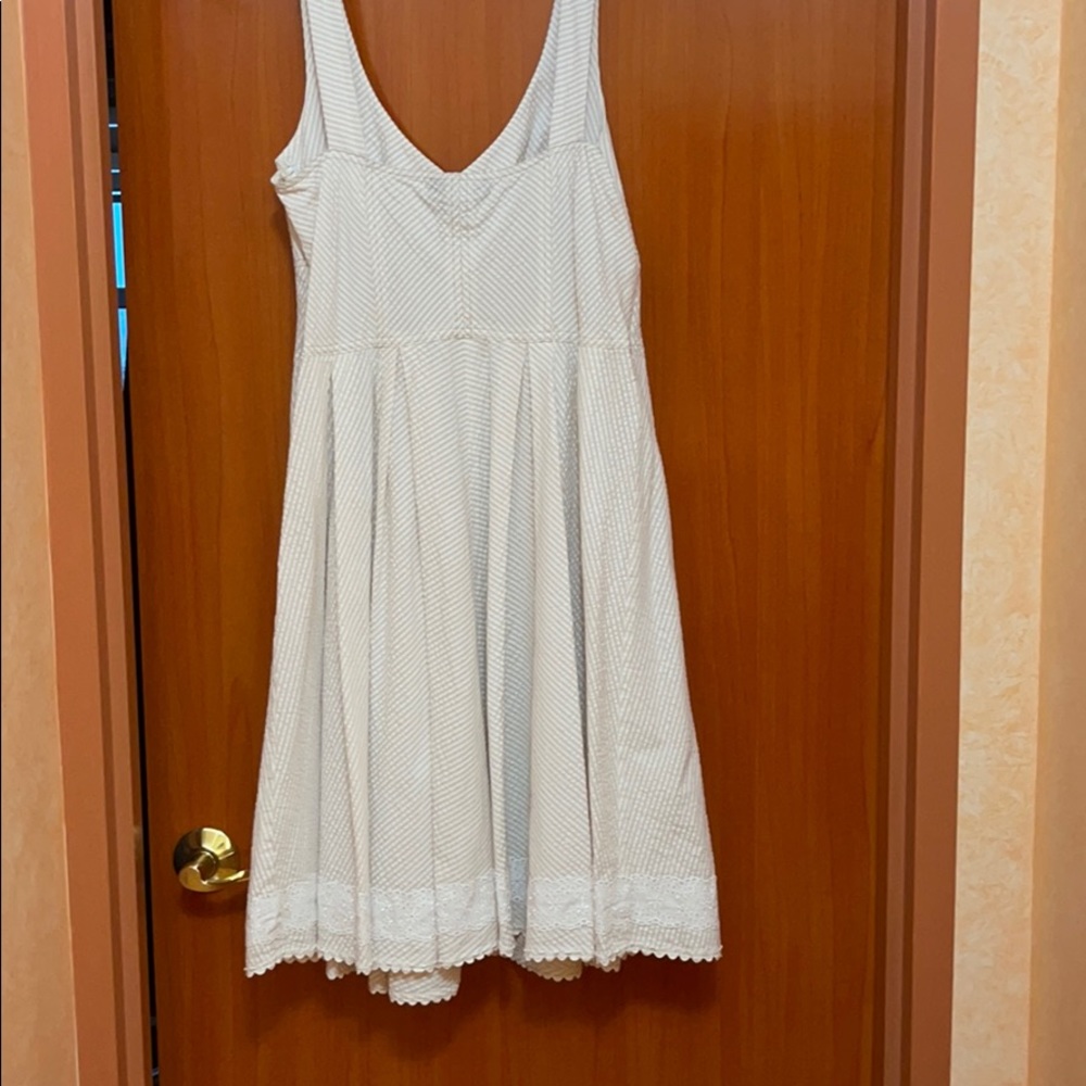 Dress - Picture 4 of 5